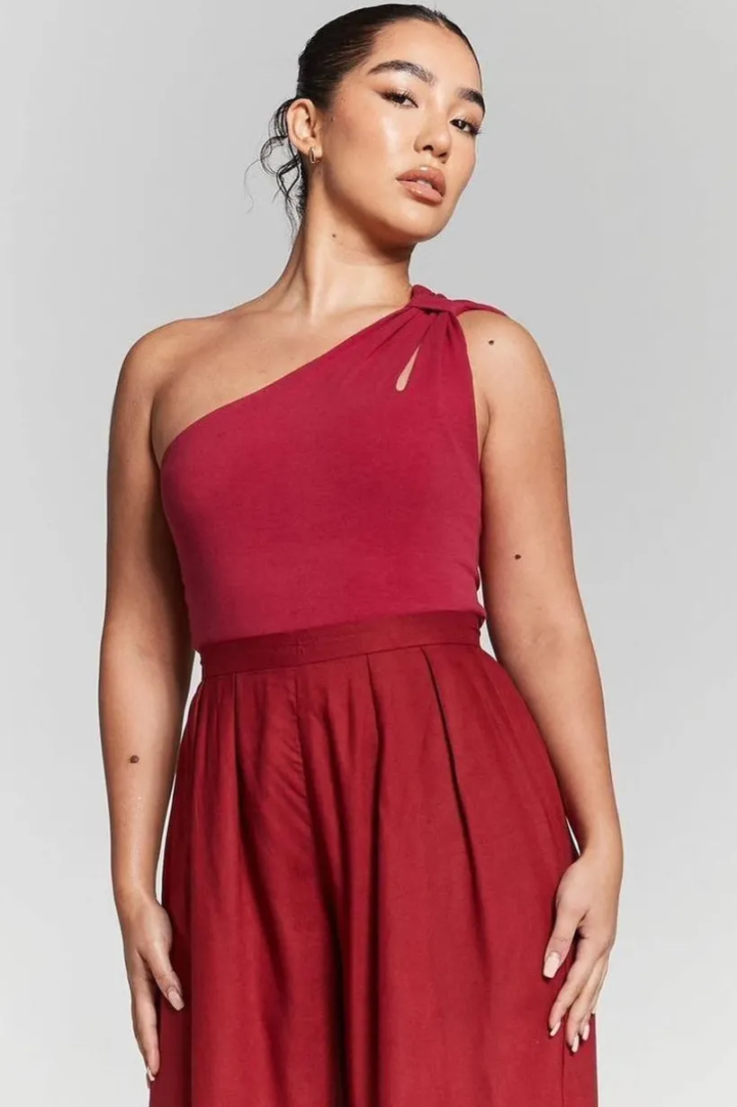 Burgundy One Shoulder Knot Bodysuit by InFlair