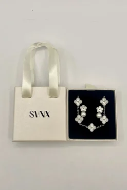Clover Bracelet & Earrings With Pearl Detail In Silver by SVNX