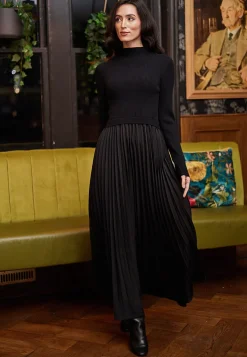 Knit Top And Pleated Skirt Maxi Dress In Black by Angeleye