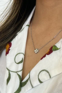Mini Clover Necklace In Silver White With Gift Box by SVNX