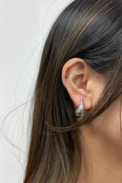 Mini Waterdrop Earring In Silver by SVNX
