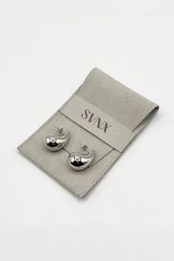 Mini Waterdrop Earring In Silver by SVNX