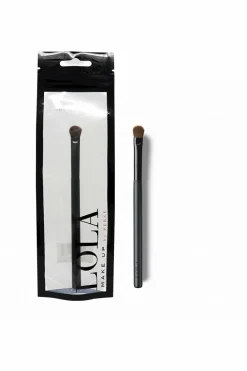 Professional Eyeshdow Brush by Lola Make up